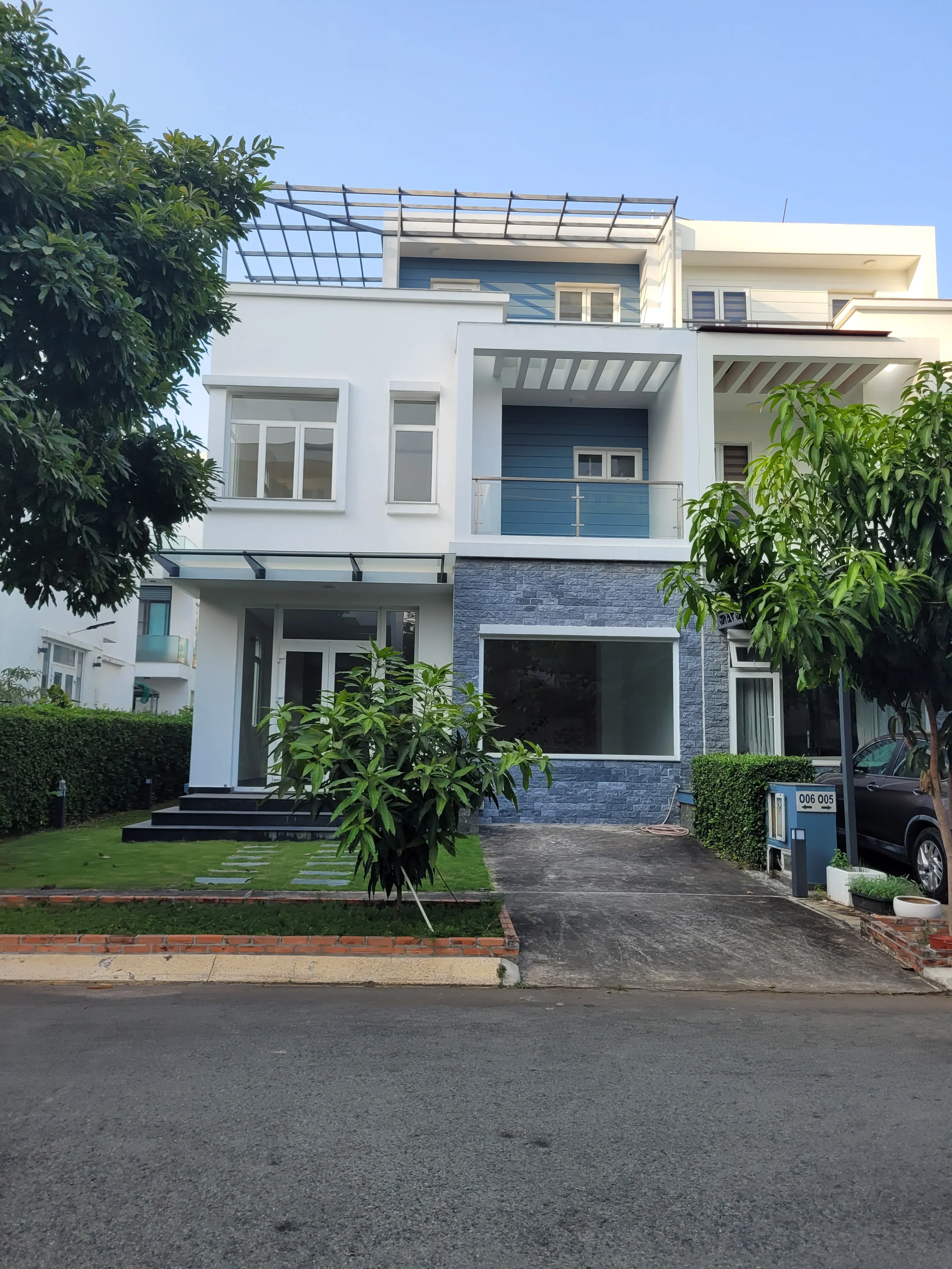 Biệt Thự Song Lập 10x30 - Sân Sau Rộng - 2